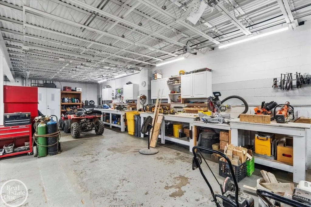 32230 Garfield Road Fraser City MI 48026