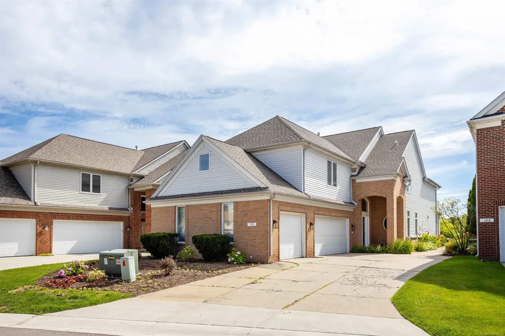 170 Keelson Drive Detroit City MI 48215