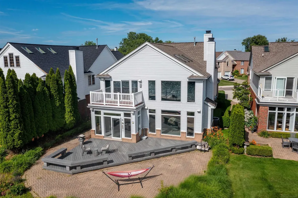 170 Keelson Drive Detroit City MI 48215