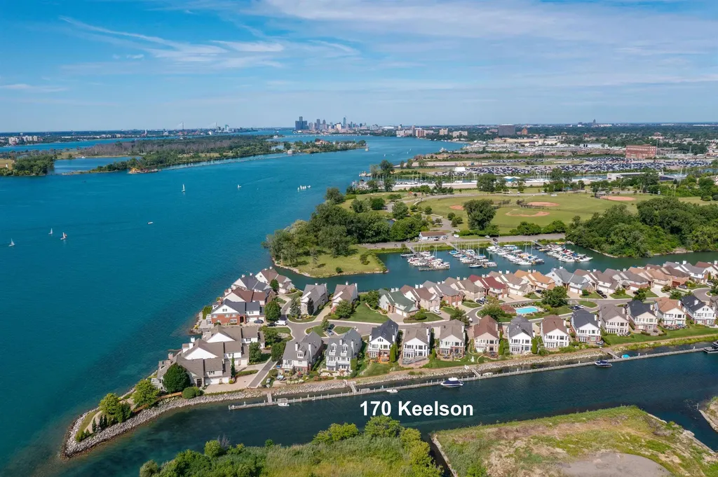 170 Keelson Drive Detroit City MI 48215