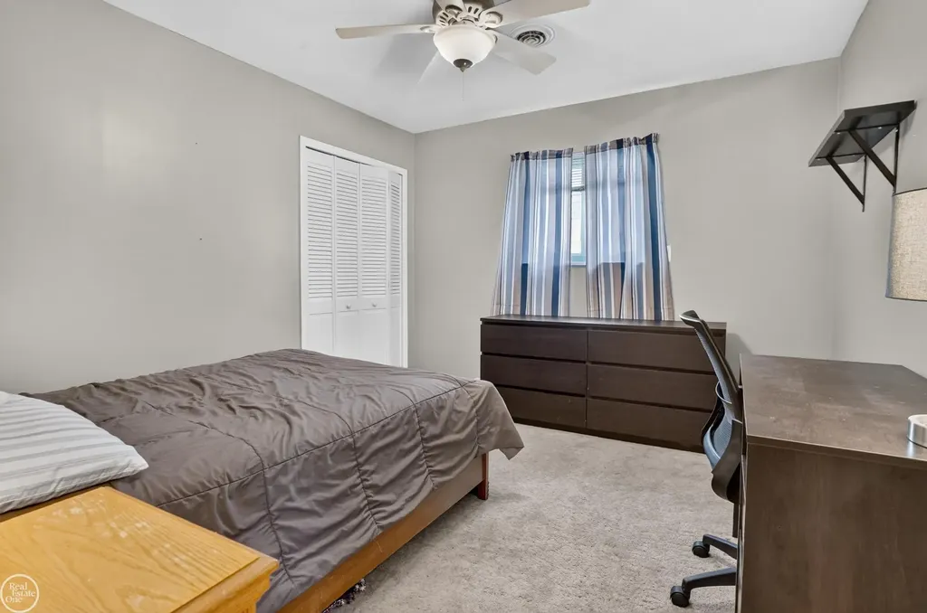 50644 Parsons Drive Shelby Charter Township MI 48317