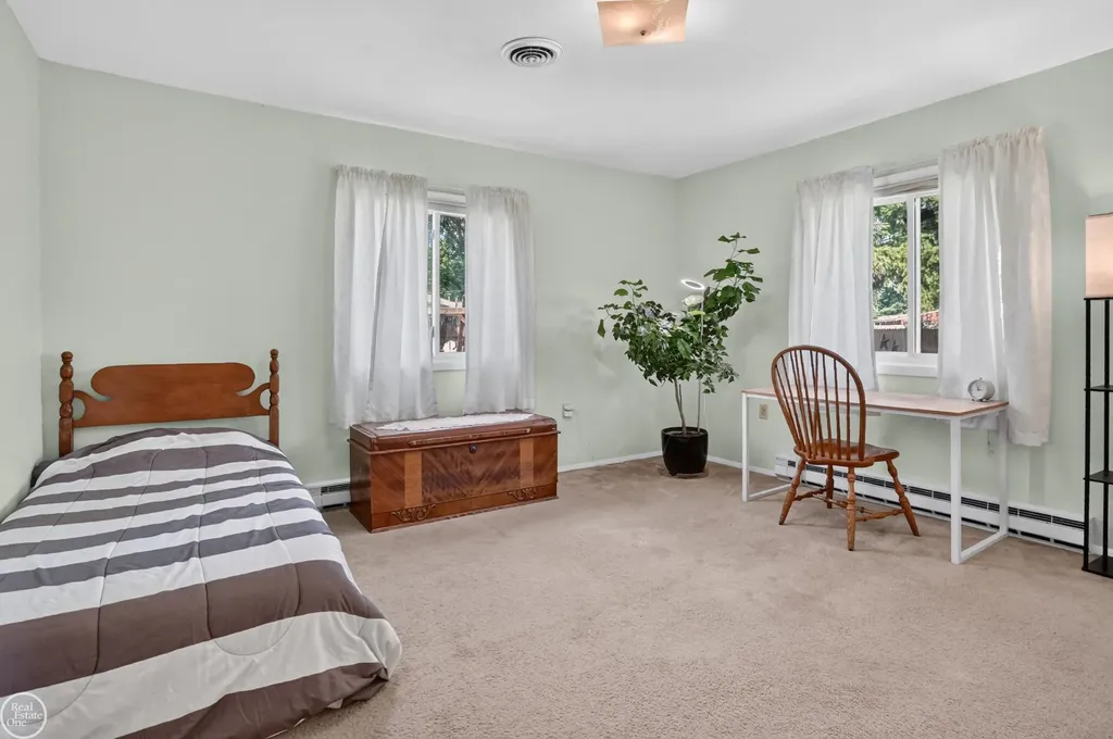 50644 Parsons Drive Shelby Charter Township MI 48317