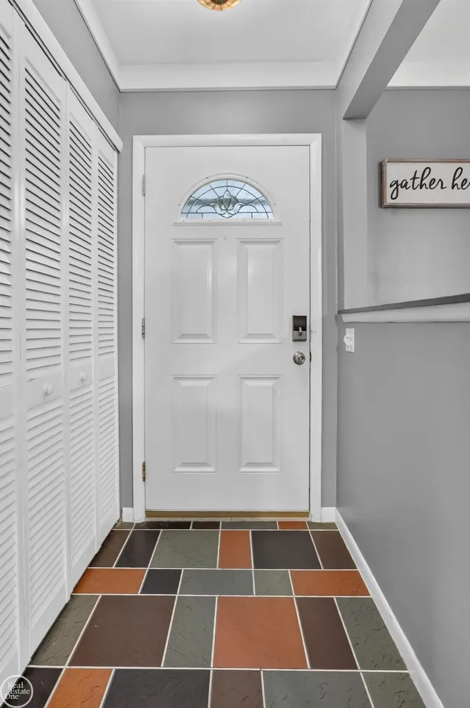 50644 Parsons Drive Shelby Charter Township MI 48317