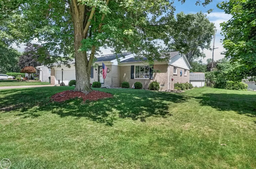 50644 Parsons Drive Shelby Charter Township MI 48317