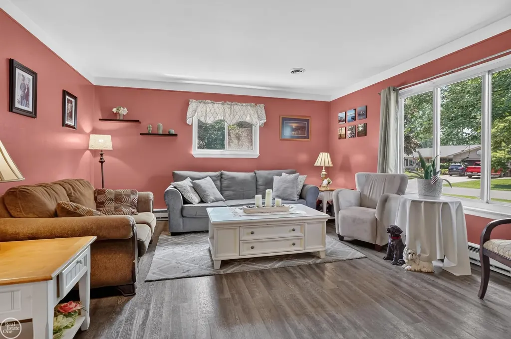 50644 Parsons Drive Shelby Charter Township MI 48317