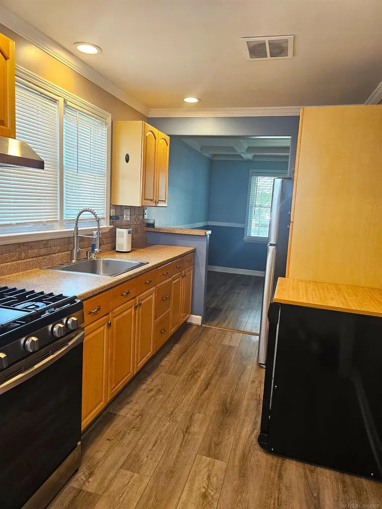 29256 Coolidge St Street Roseville City MI 48066