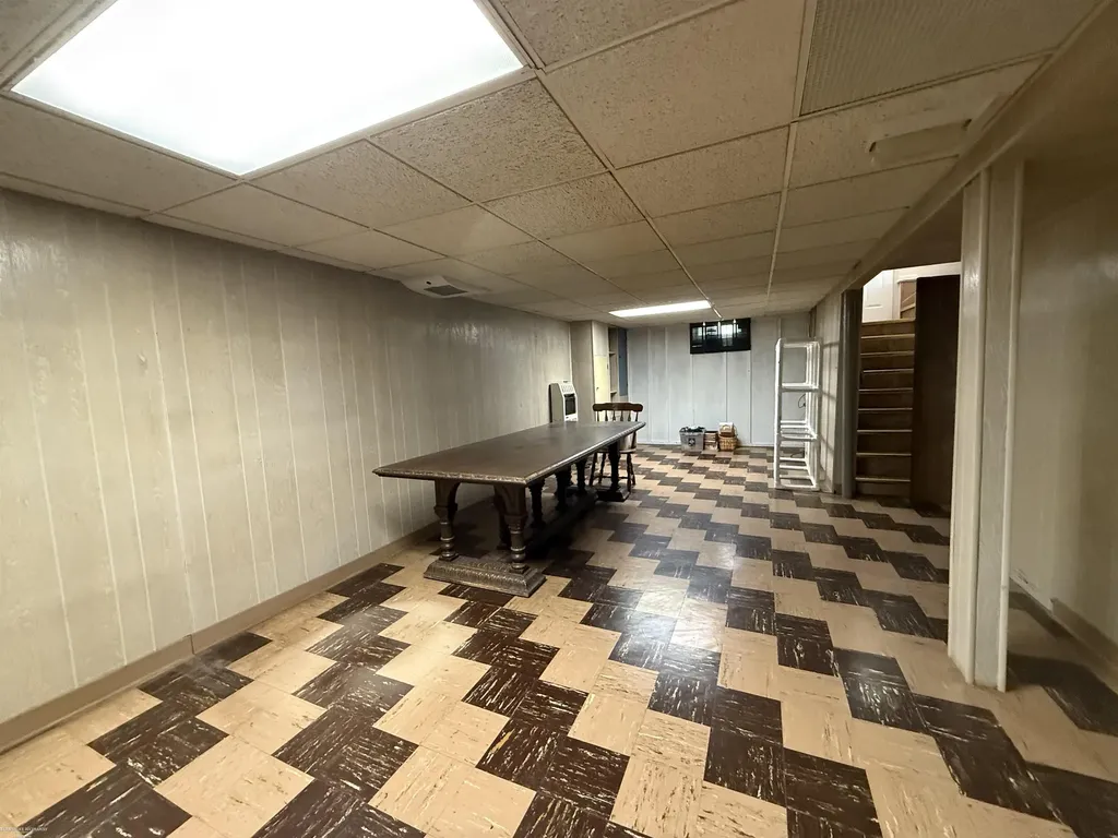 536 E Shevlin Avenue Hazel Park City MI 48030
