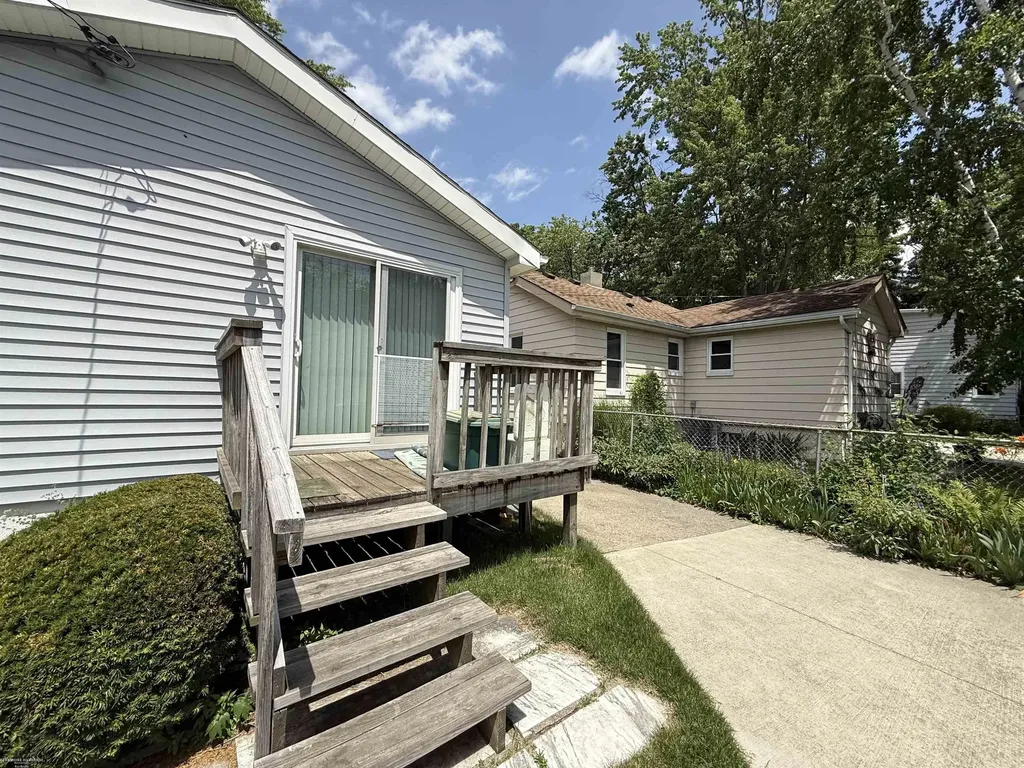 536 E Shevlin Avenue Hazel Park City MI 48030