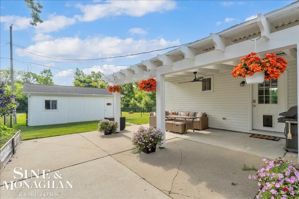 855 Montana Street Marysville City MI 48040