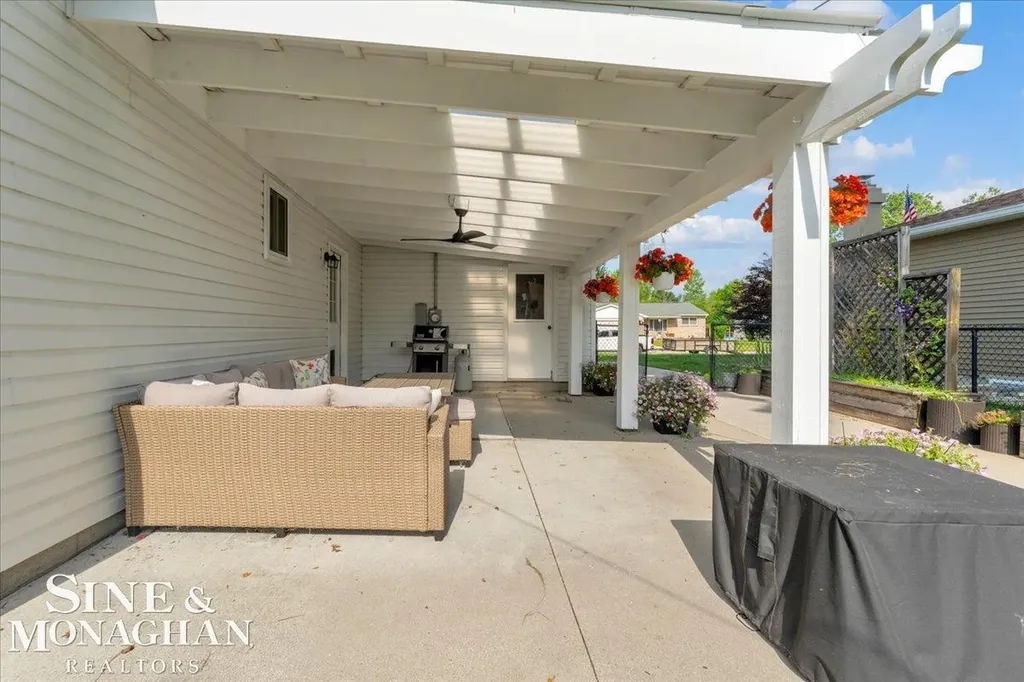 855 Montana Street Marysville City MI 48040