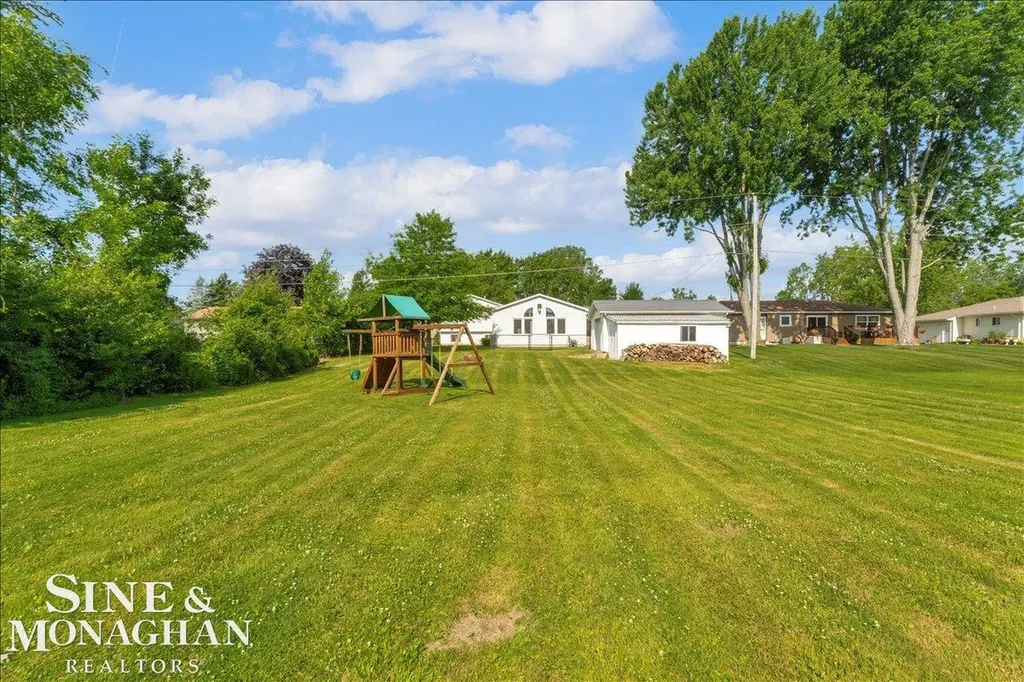 855 Montana Street Marysville City MI 48040