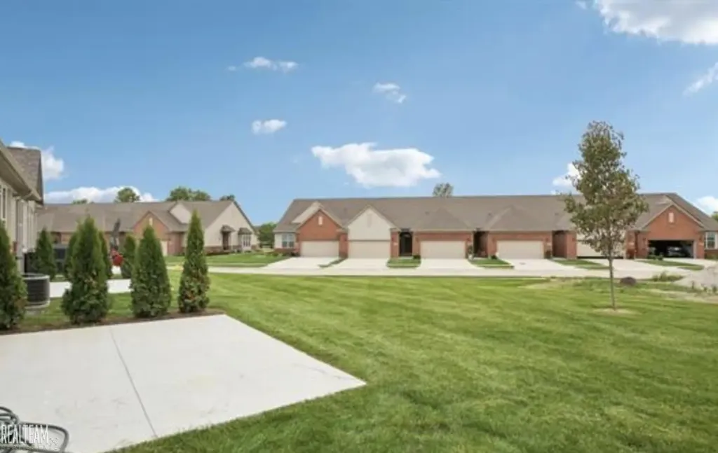 48810 Birmingham Drive Chesterfield Township MI 48047