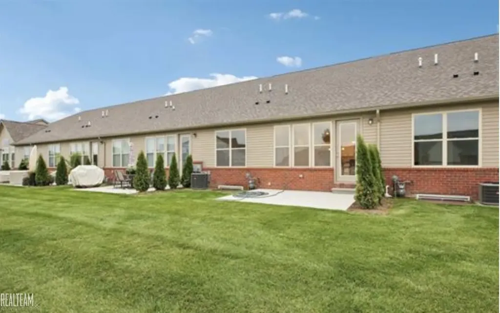 48810 Birmingham Drive Chesterfield Township MI 48047