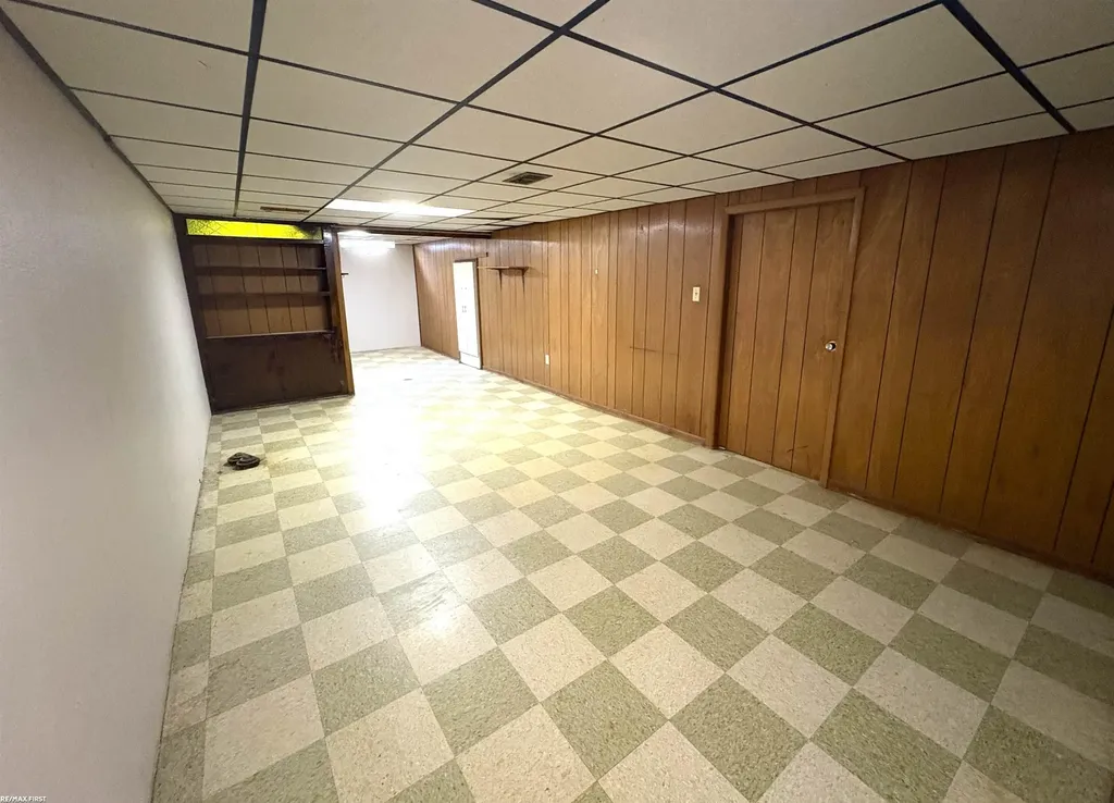 11652 Frazho Road Warren City MI 48089