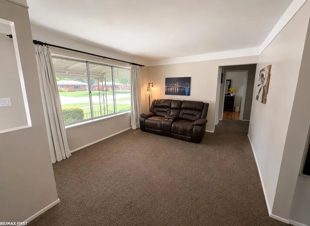11652 Frazho Road Warren City MI 48089