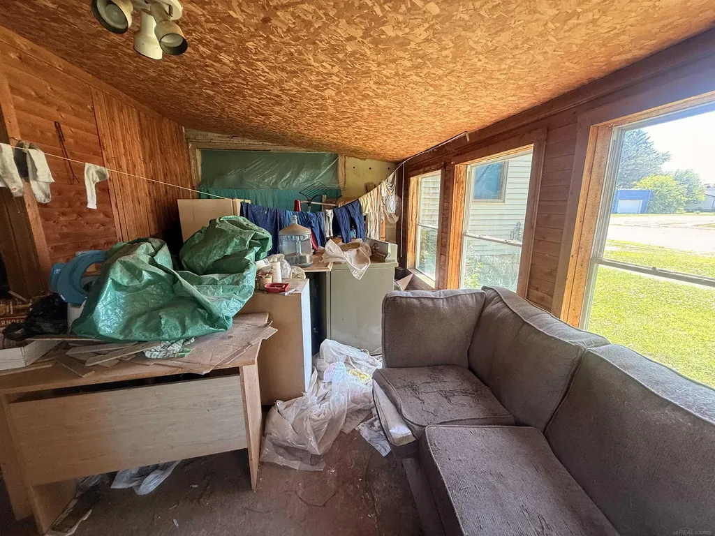 304 W Elba Street Perrinton Village MI 48871
