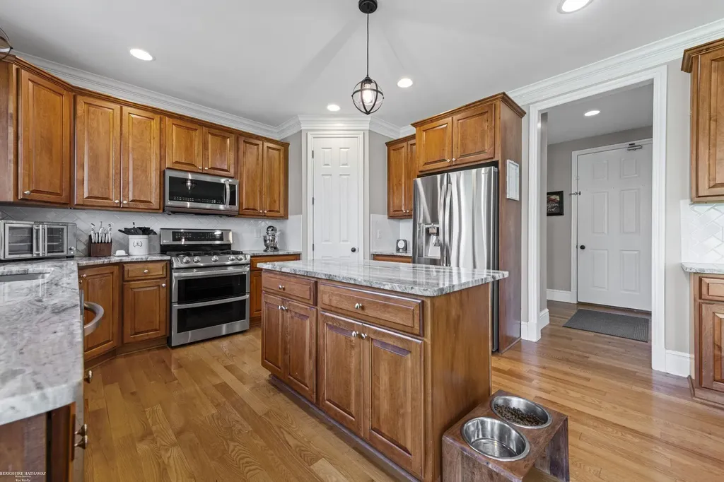 68242 Lake Angela Pointe Street Richmond City MI 48062