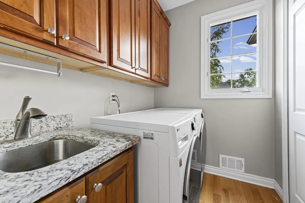 68242 Lake Angela Pointe Street Richmond City MI 48062