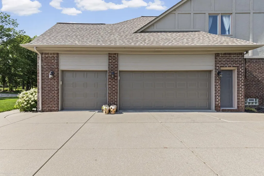 68242 Lake Angela Pointe Street Richmond City MI 48062