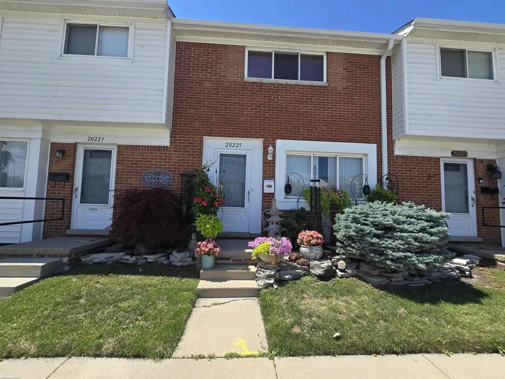 20225 15 Mile Road Clinton Charter Township MI 48035