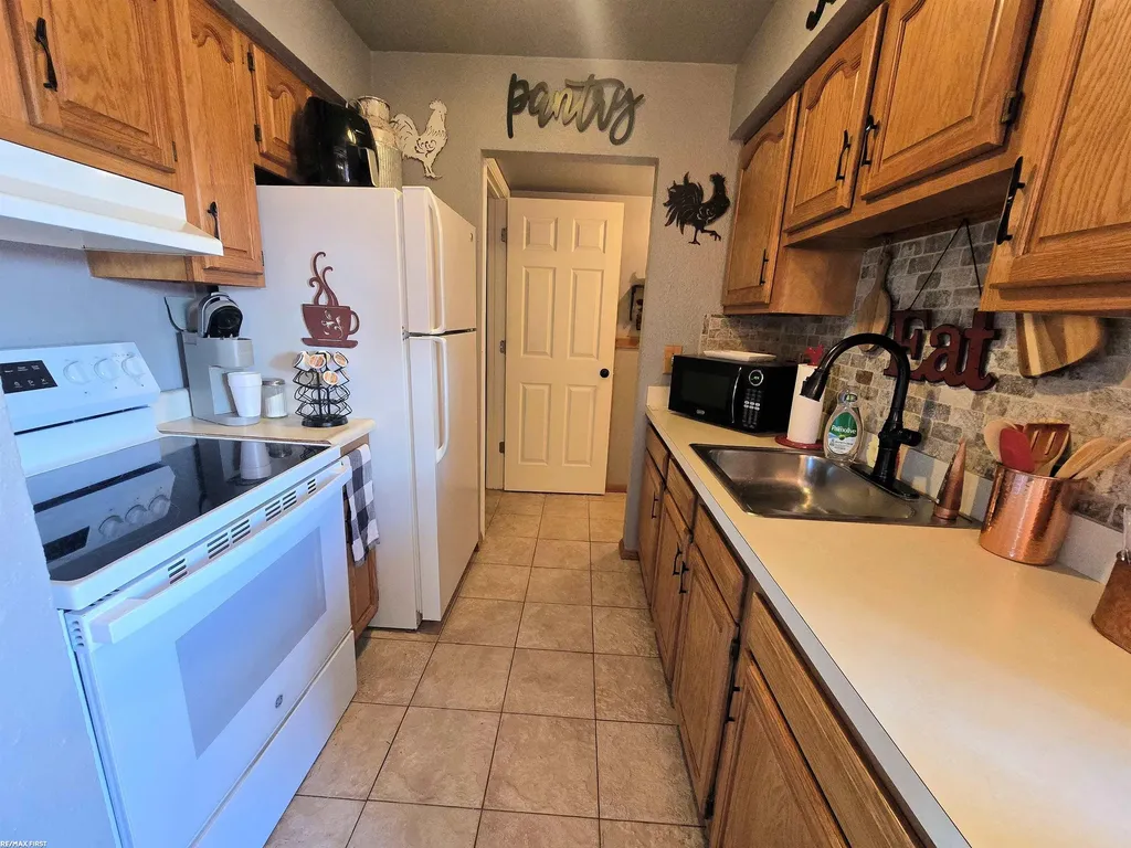 20225 15 Mile Road Clinton Charter Township MI 48035