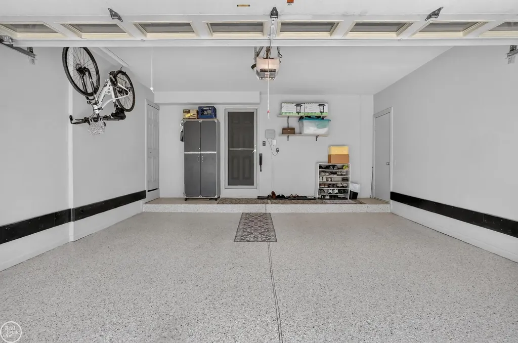 41220 Scarborough Court Clinton Charter Township MI 48038