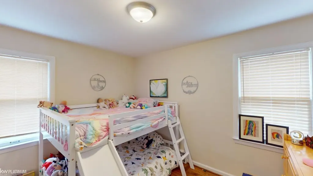 1120 Vernier Road Grosse Pointe Woods City MI 48236