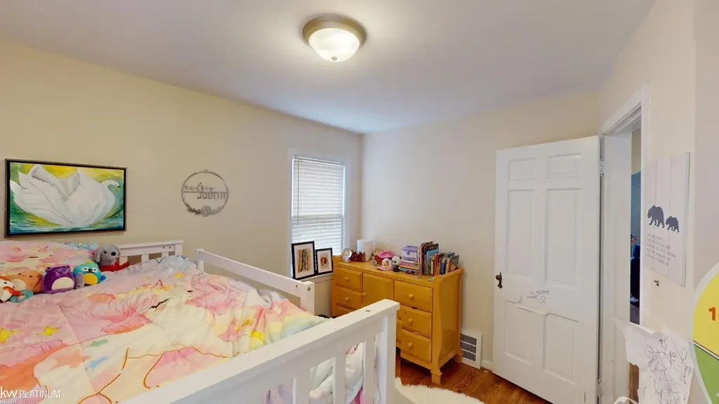 1120 Vernier Road Grosse Pointe Woods City MI 48236