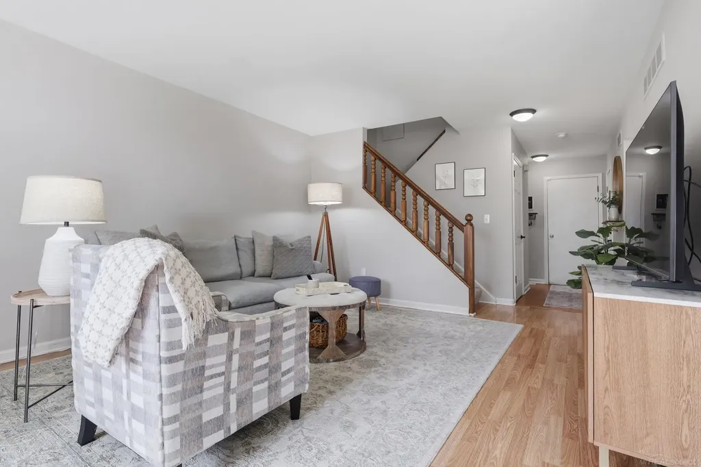 119 Manor Way Rochester Hills City MI 48309