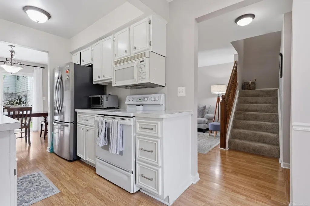 119 Manor Way Rochester Hills City MI 48309