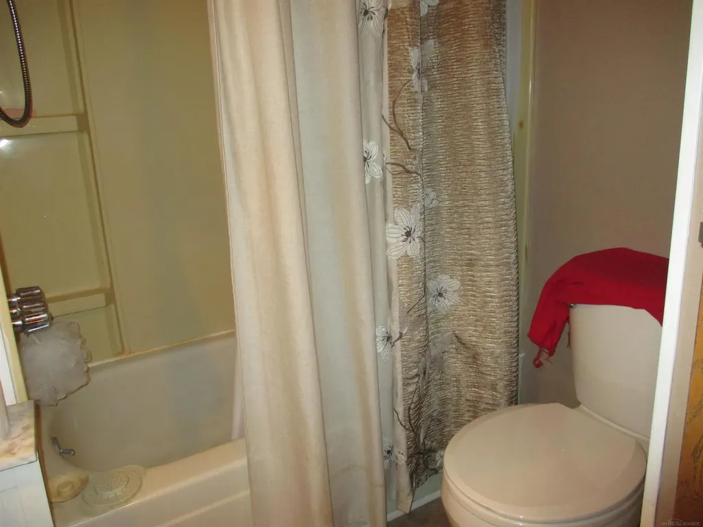 43310 Summit Street Harrison Charter Township MI 48045