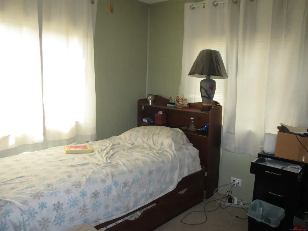 43310 Summit Street Harrison Charter Township MI 48045