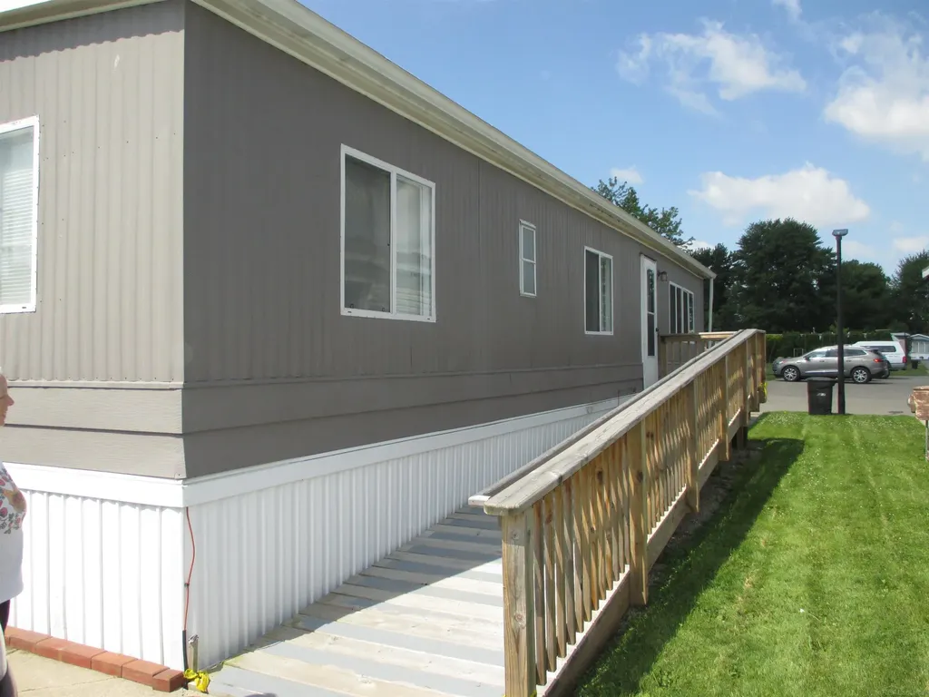 43310 Summit Street Harrison Charter Township MI 48045