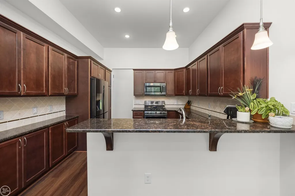 53 Evaline Drive Troy City MI 48085