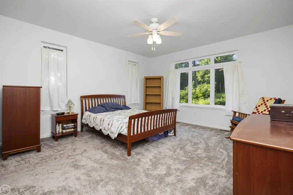 53 Evaline Drive Troy City MI 48085