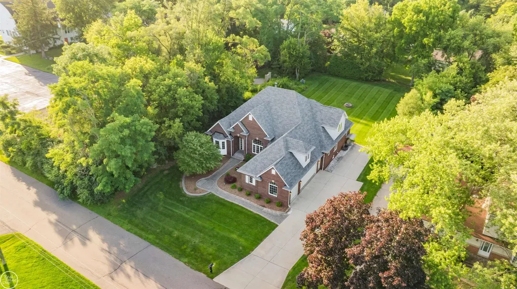 53 Evaline Drive Troy City MI 48085