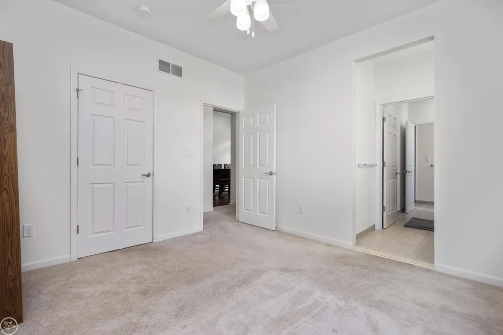 53 Evaline Drive Troy City MI 48085