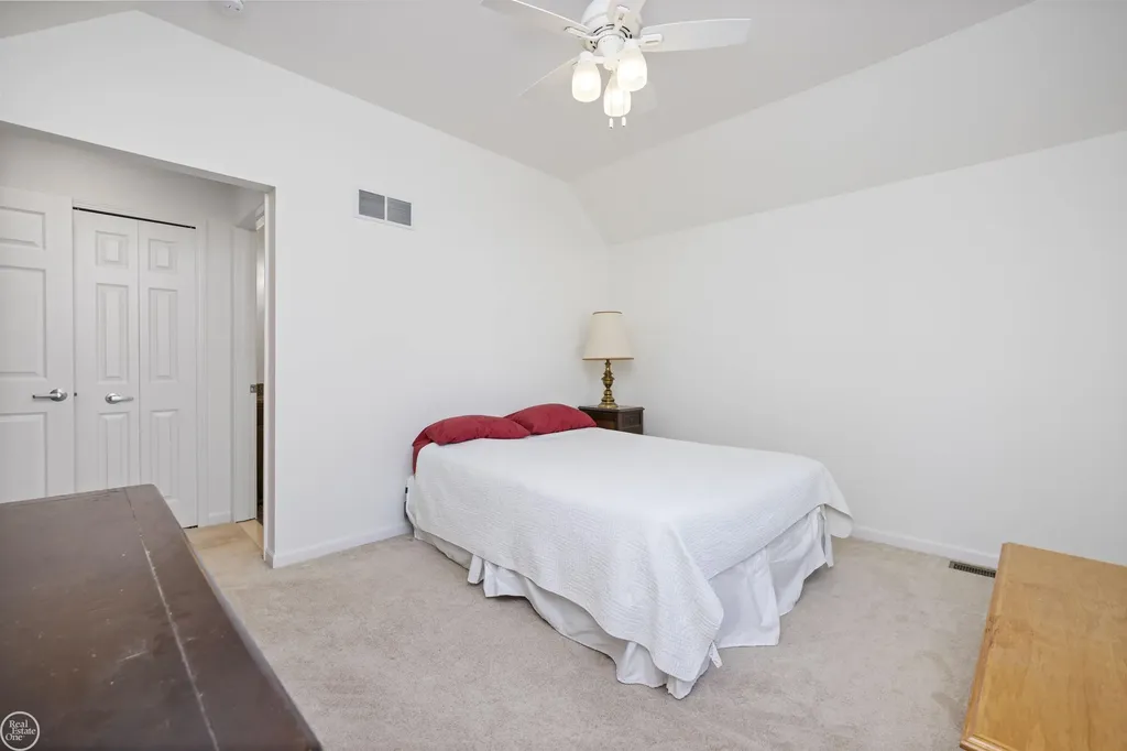 53 Evaline Drive Troy City MI 48085