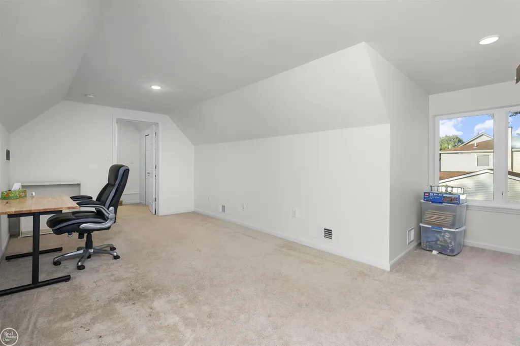 53 Evaline Drive Troy City MI 48085