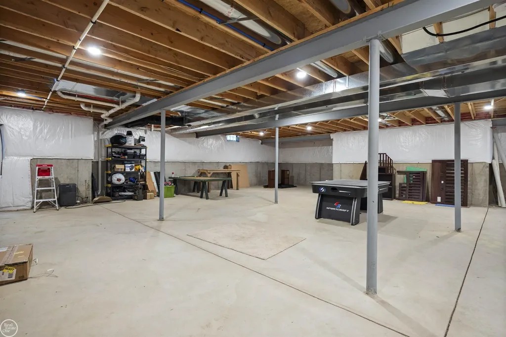 53 Evaline Drive Troy City MI 48085