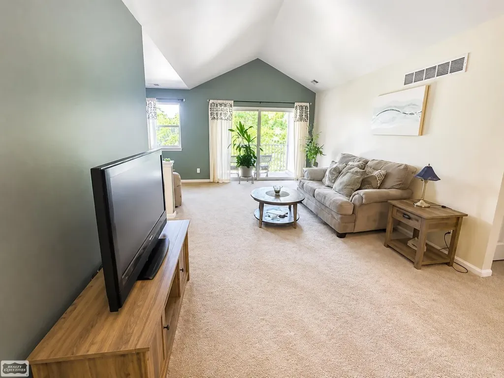 6146 Century Ct. Court Shelby Charter Township MI 48316