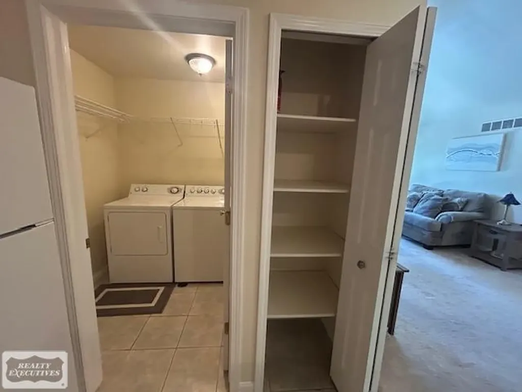6146 Century Ct. Court Shelby Charter Township MI 48316