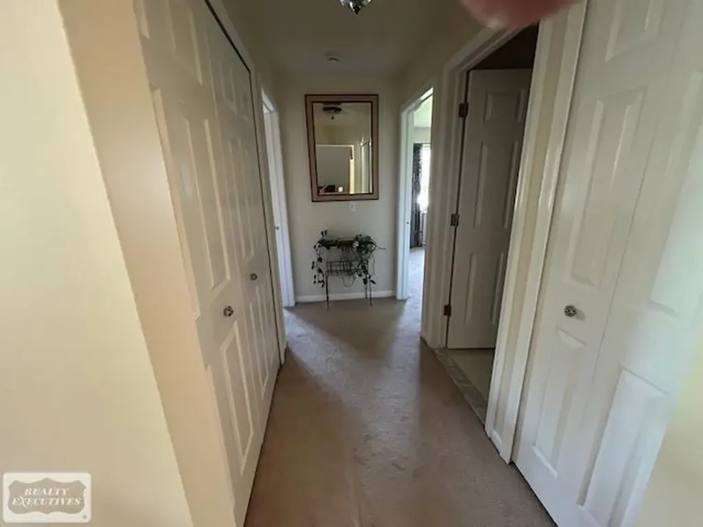 6146 Century Ct. Court Shelby Charter Township MI 48316