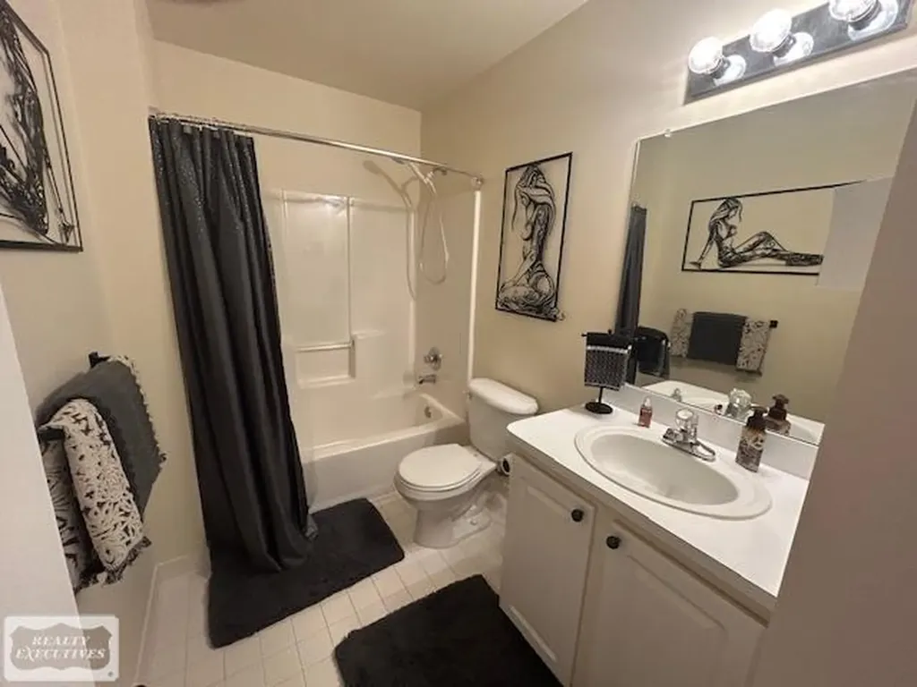 6146 Century Ct. Court Shelby Charter Township MI 48316
