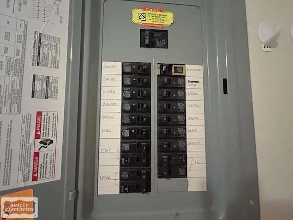 6146 Century Ct. Court Shelby Charter Township MI 48316