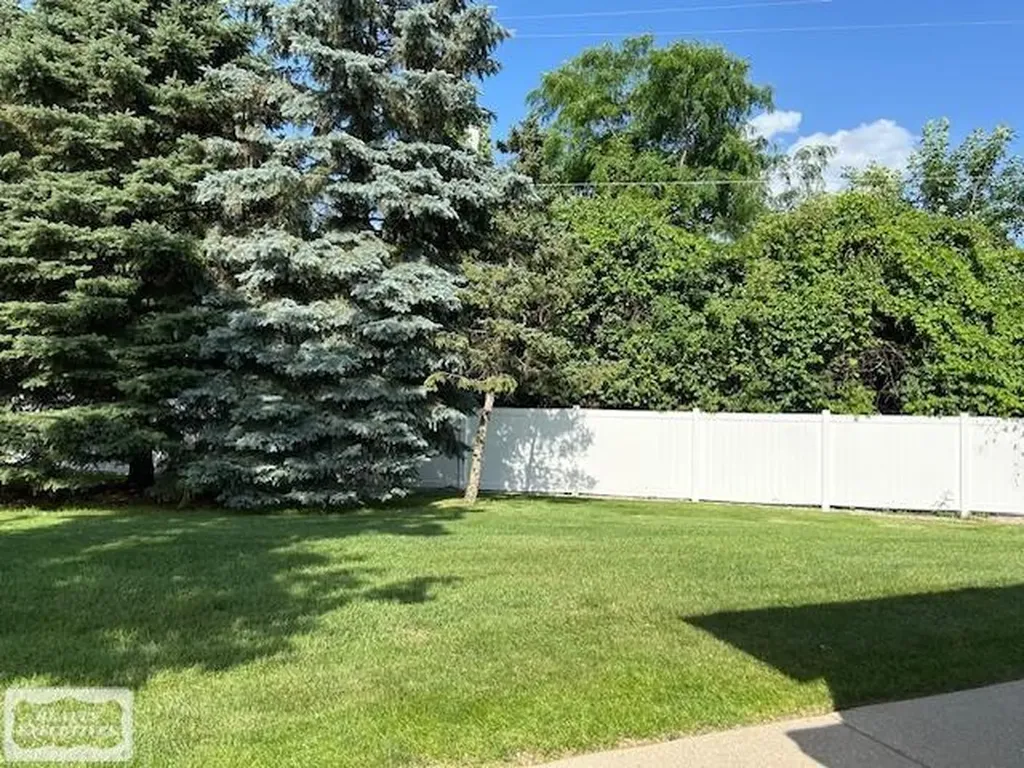 6146 Century Ct. Court Shelby Charter Township MI 48316