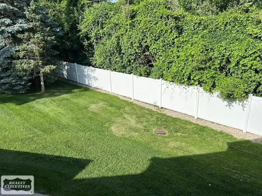 6146 Century Ct. Court Shelby Charter Township MI 48316