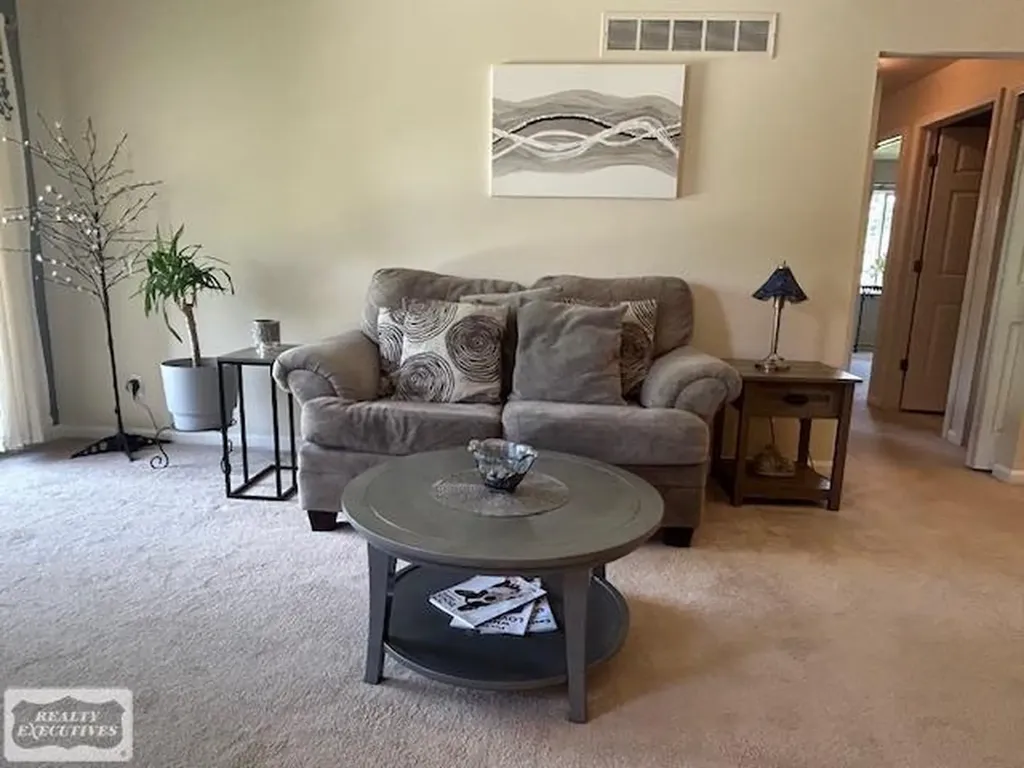 6146 Century Ct. Court Shelby Charter Township MI 48316