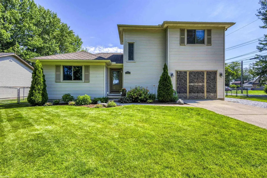 29831 Forton Road Chesterfield Township MI 48047