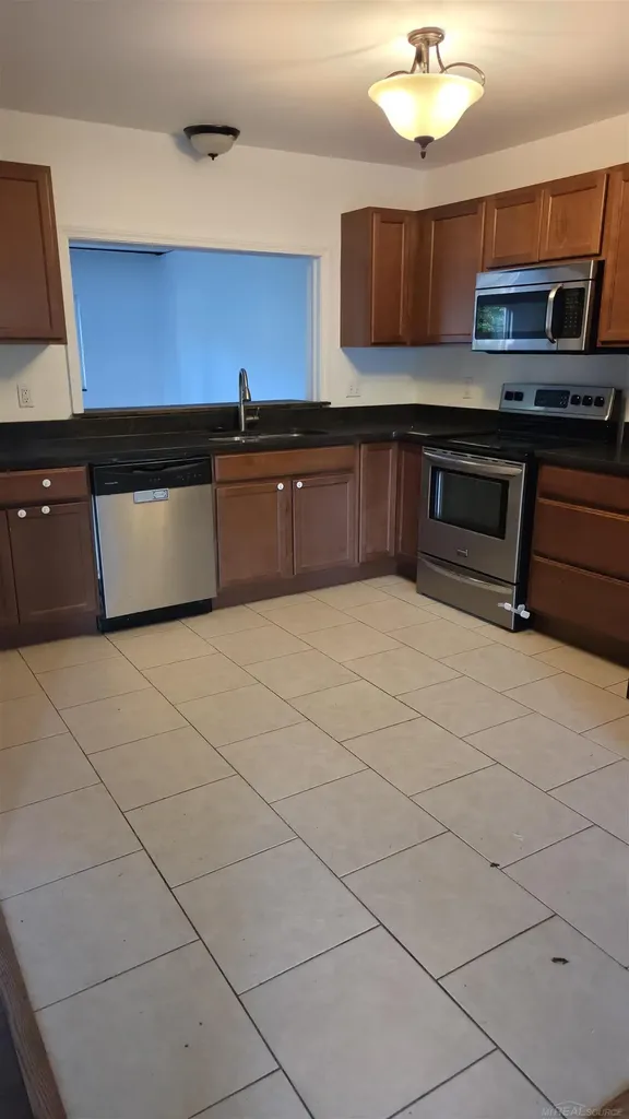 21450 Ulrich Street Clinton Charter Township MI 48036